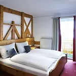 Jufa Alpenhotel 4*