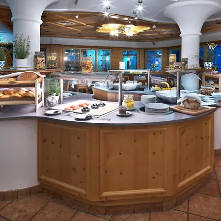 Jufa Alpenhotel 4*