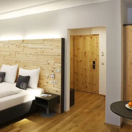 ホテル Jufa Alpenhotel