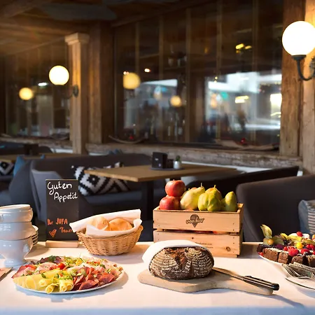 Jufa Alpenhotel ホテル