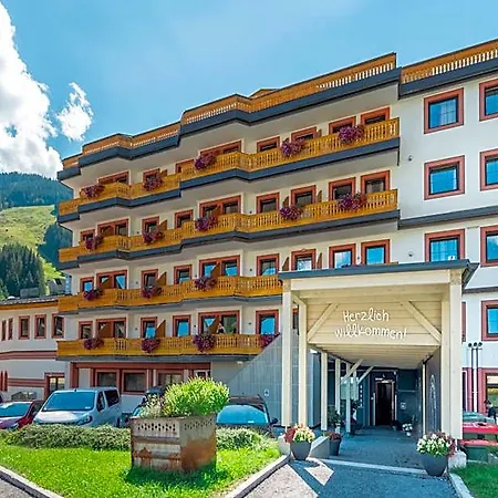 Jufa Alpenhotel Hotel 4*